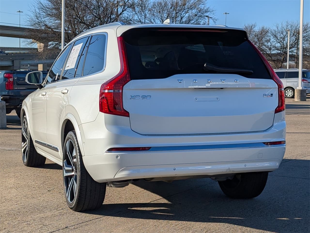 Volvo-XC90-2
